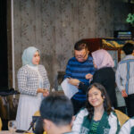 CEO Rindu Tenang Indonesia saat merancang strategi event di Medan.