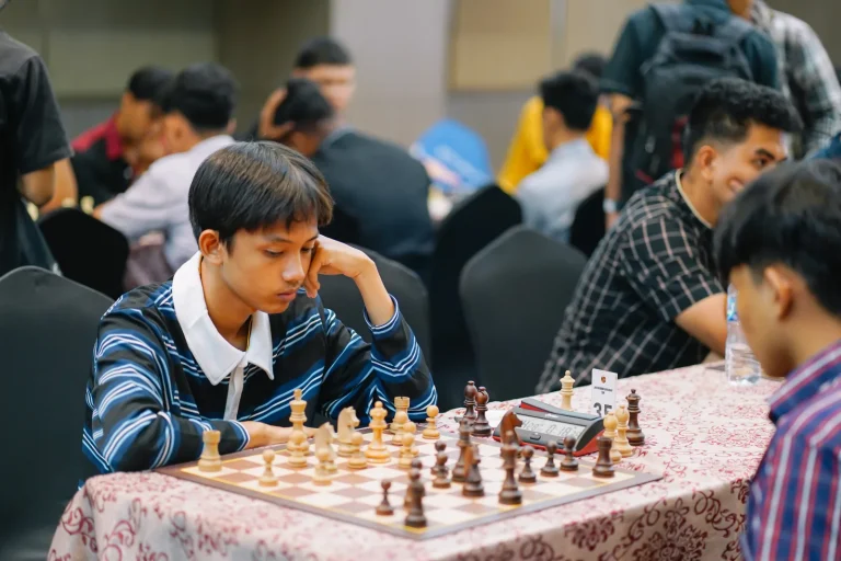 Guru Catur di Medan Berstandart FIDE dan IM Resmi